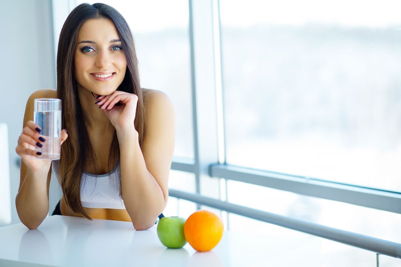 Vitamíny pro krásné a zdravé vlasy, biotin, vitamín C, vitamín D, železo a zinek